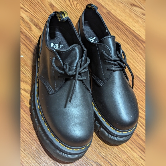 Dr. Martens Women's Audrick Lace Up Oxfords - Picture 3 of 10